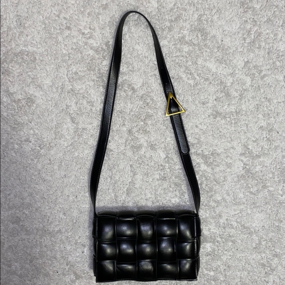 Black Faux Leather Crossbody Back - Quilted Design